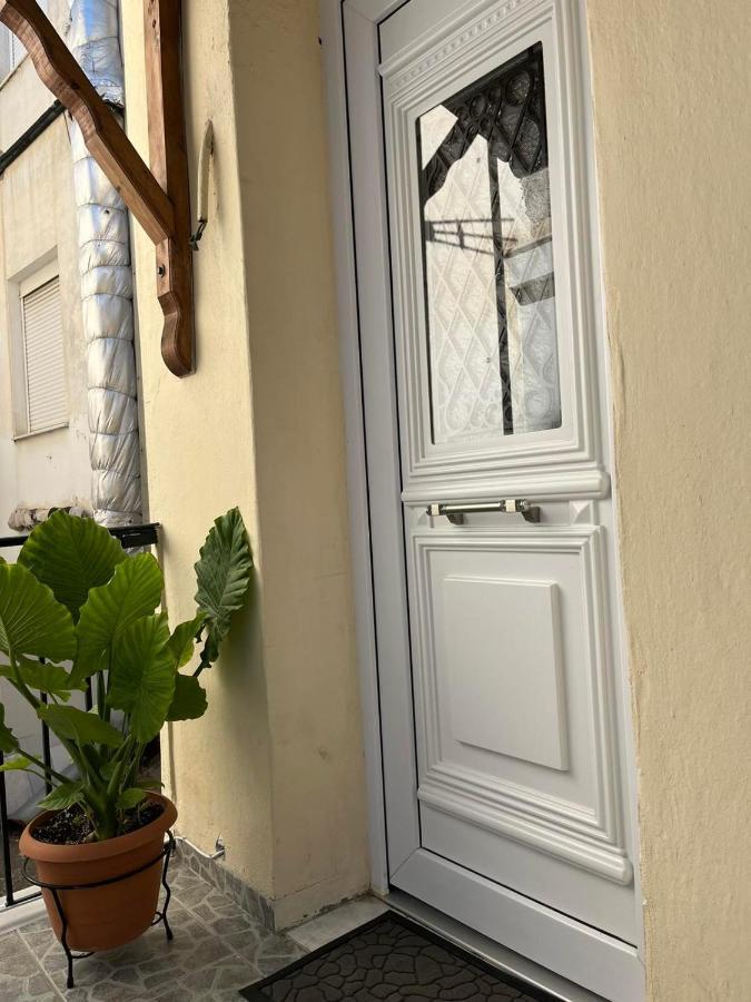 Comfy Near The Port And The Center Of Appartement Vólos