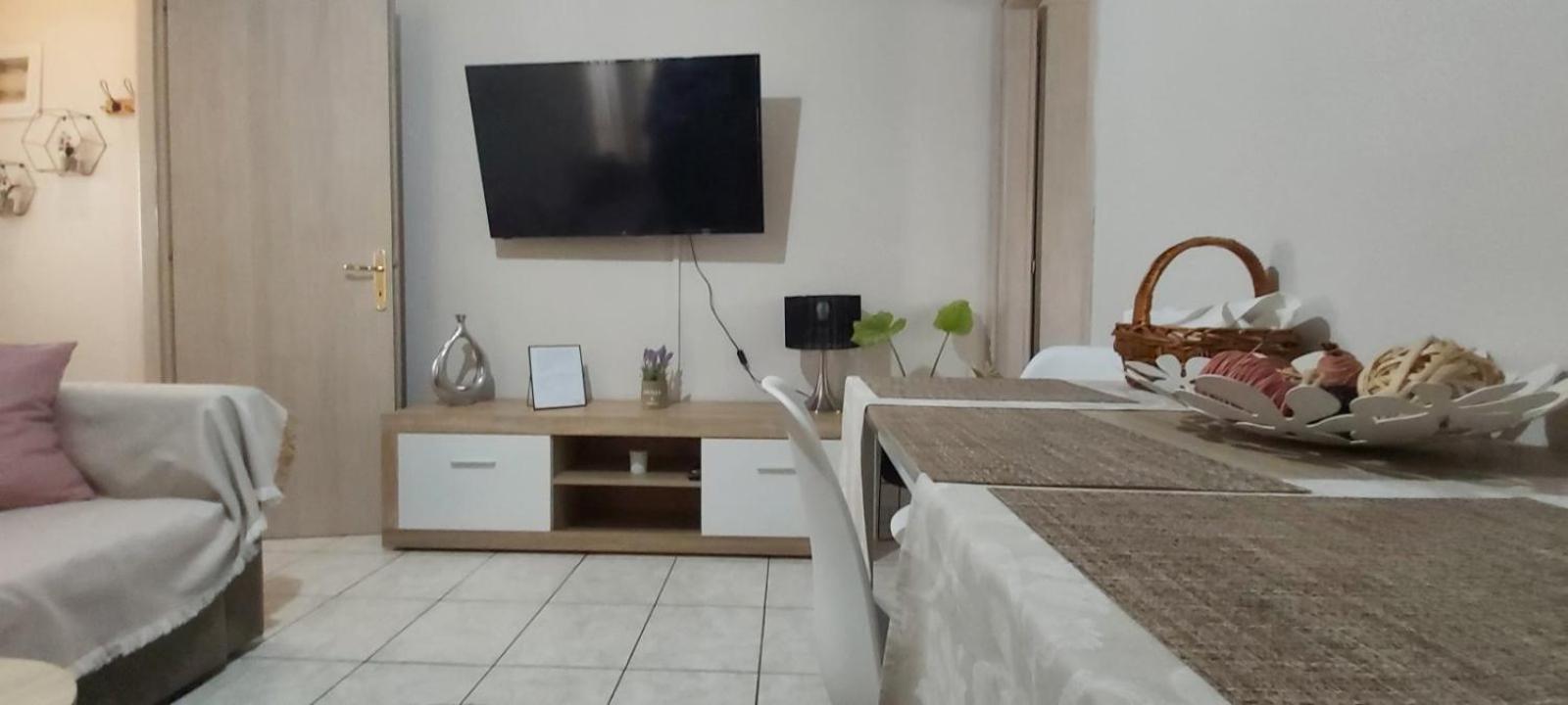 Comfy Near The Port And The Center Of Vólos